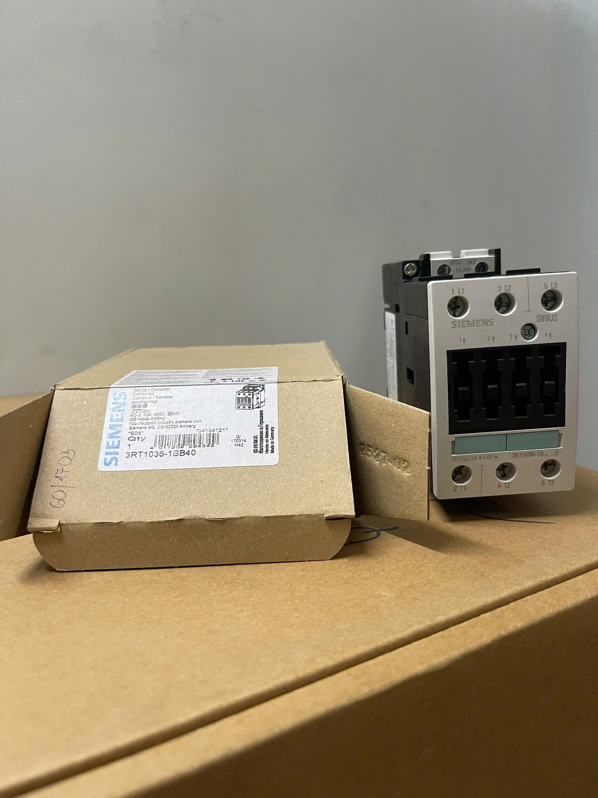 Contactor Siemens 3RT1036-1BB40